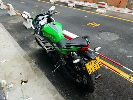 国产小忍者被撞视频大全,视频大全记录惊险瞬间