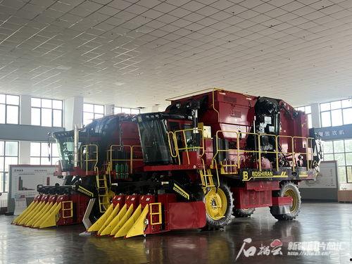 国产采棉机 改装视频,视频揭秘高效作业新篇章